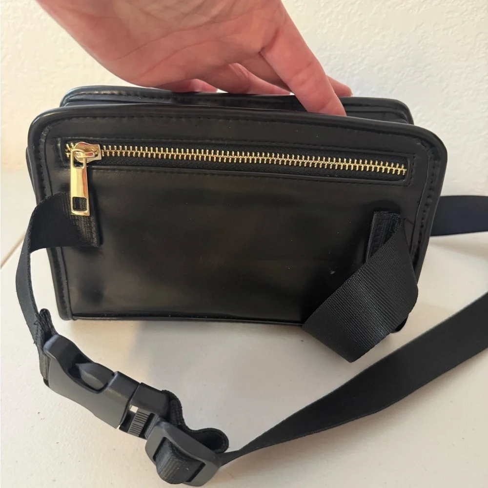 Amanda Uprichard Black Puffy Belt Bag Quilted Chocolate Bar Crossbody-black